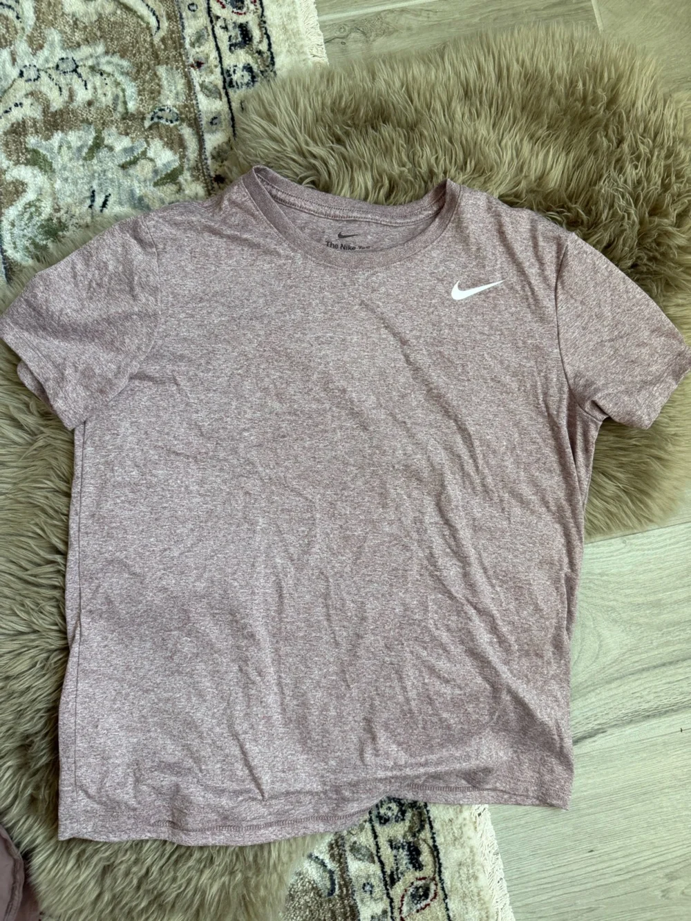 Nike Dri-FIT Women’s Set Heathered Tee Ultra High Waisted Shorts Small Medium - Picture 6 of 8